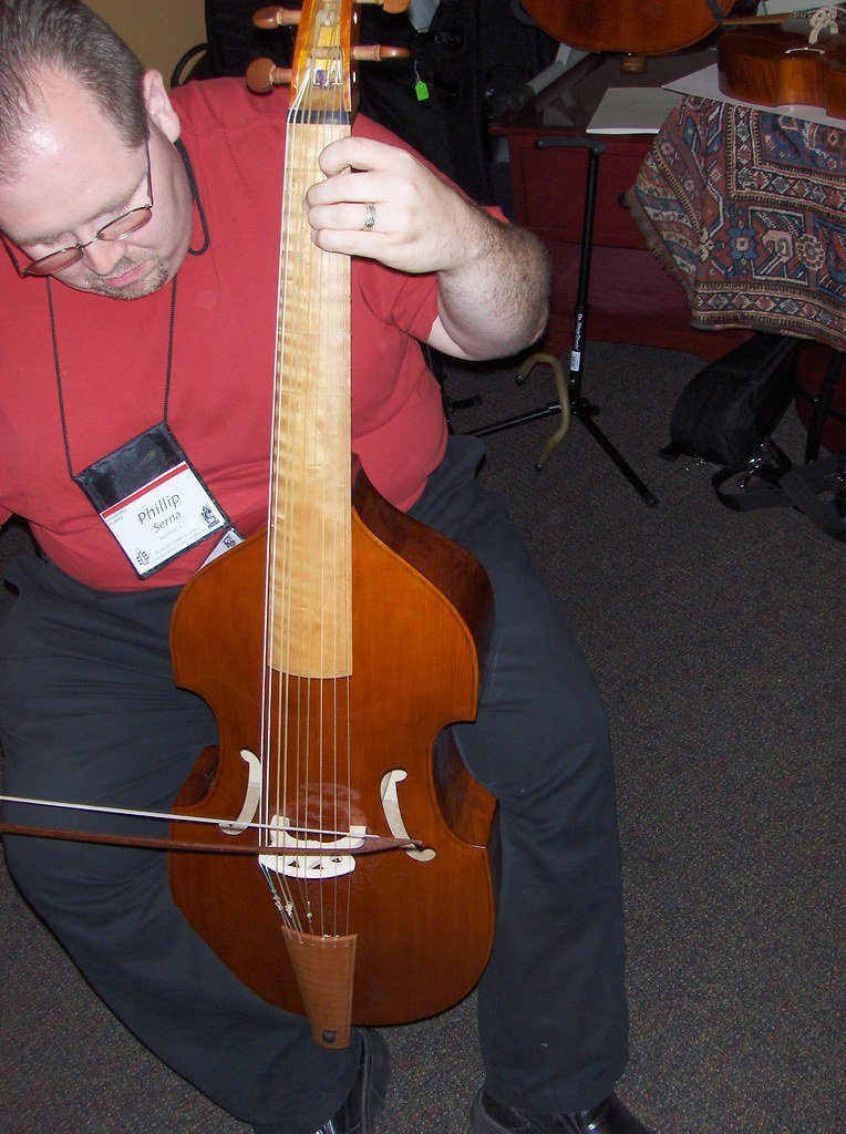 Viola da Gamba (Allen Garvin, Flickr, CC BY 2.0)