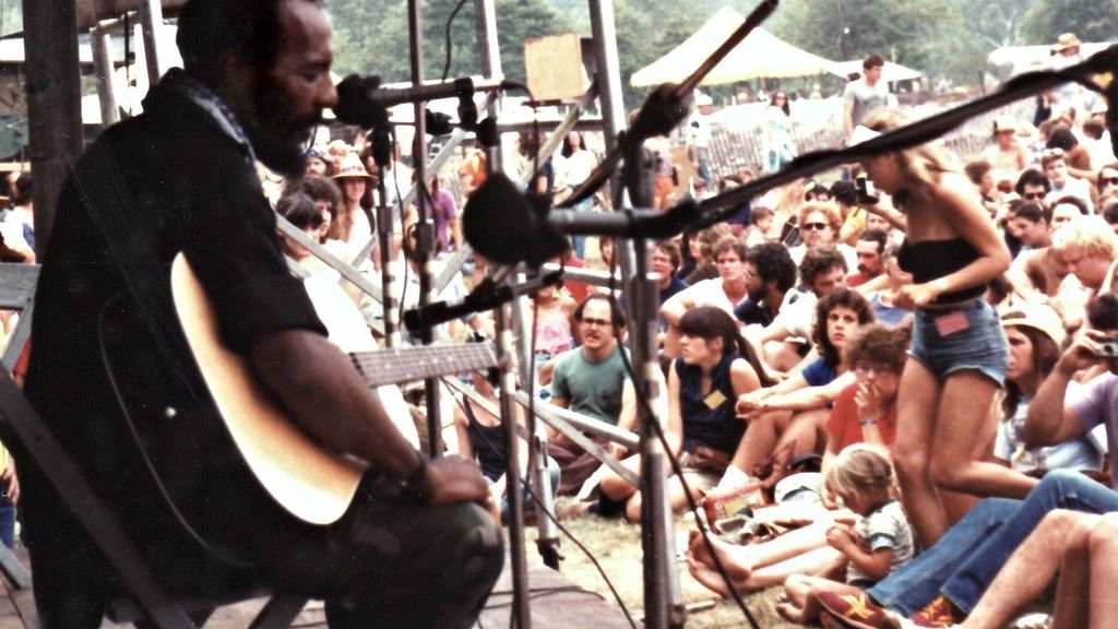 15 Unforgettable Concerts That Dramatically Defined Music Festivals of the Past.