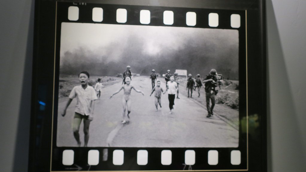 The Terror of War (Napalm Girl) (Terrazzo, Flickr, CC BY 2.0)