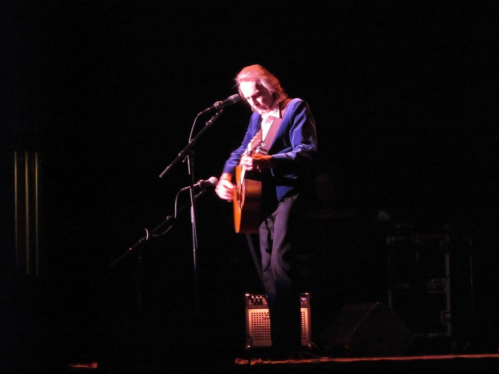 4. The Wreck of the Edmund Fitzgerald by Gordon Lightfoot (moonlightbulb, Flickr, CC BY 2.0)