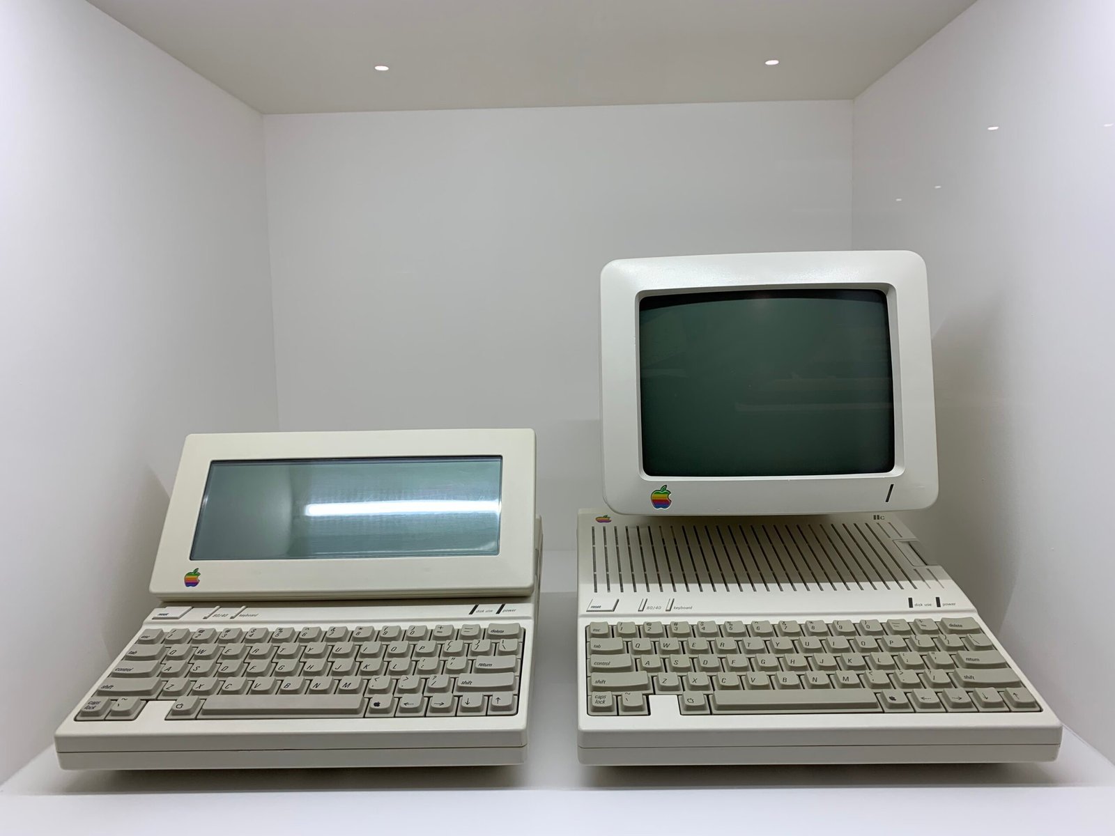 Apple “1984” (1984) (By Benoît Prieur, CC0)