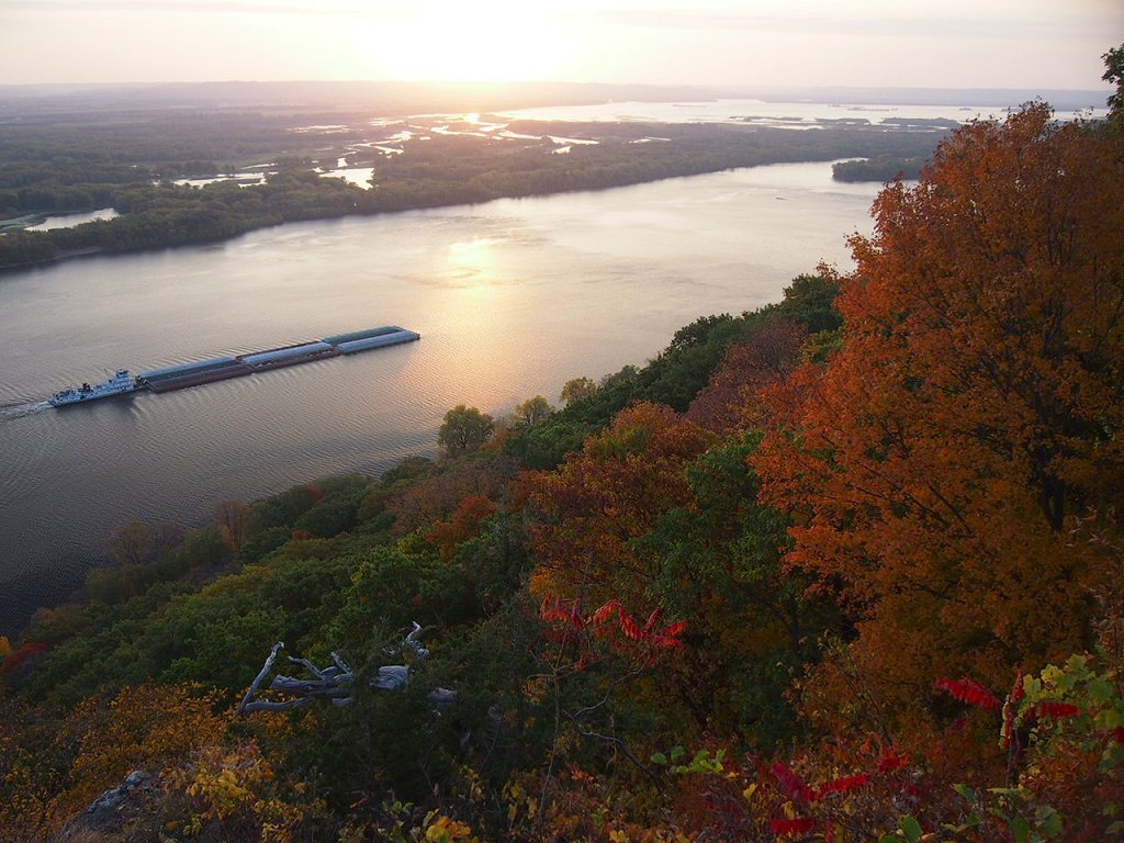 6. Great River Road: Minnesota to Gulf of Mexico (By McGhiever, CC BY-SA 3.0)