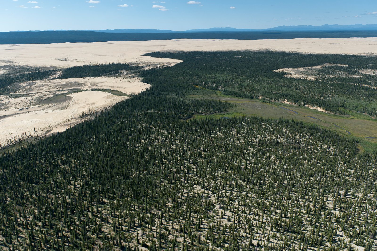 Kobuk Valley National Park, Alaska (The Great Kobuk Sand Dunes

Uploaded by AlbertHerring, Public domain)
