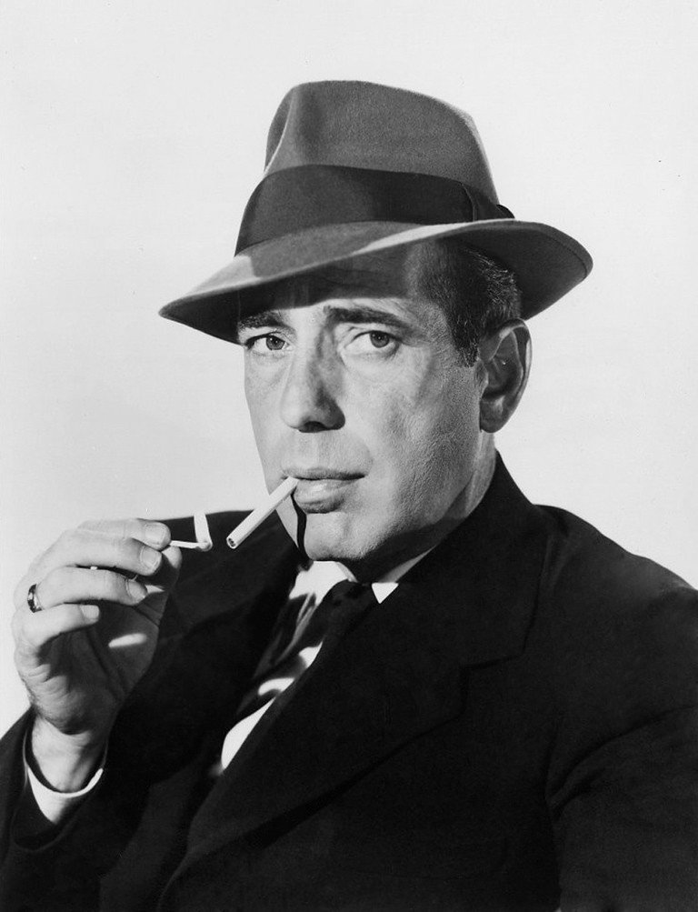 Humphrey Bogart (Tom McKinnon, Flickr, CC BY-SA 2.0)