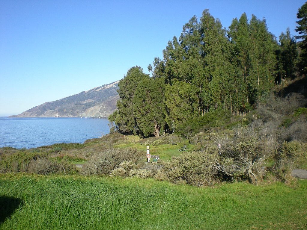 Kirk Creek Campground (Michael PG, Flickr, CC BY 2.0)