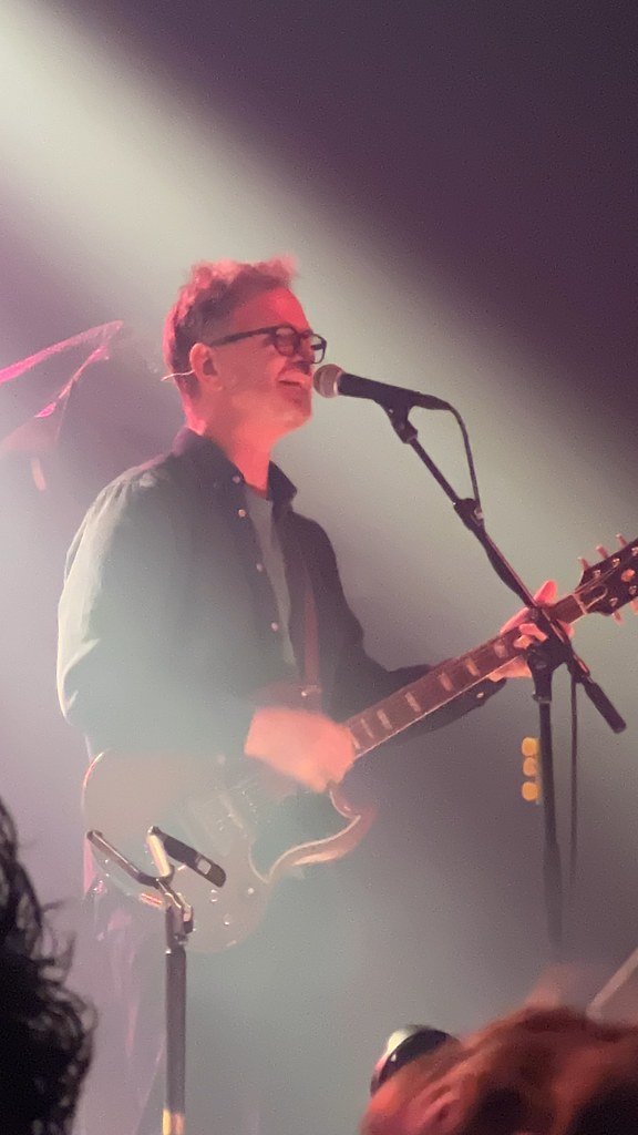 Closing Time by Semisonic (erintheredmc, Flickr, CC BY 2.0)