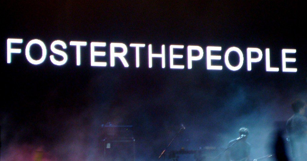 Pumped Up Kicks by Foster the People (Mayra F., Flickr, CC BY 2.0)