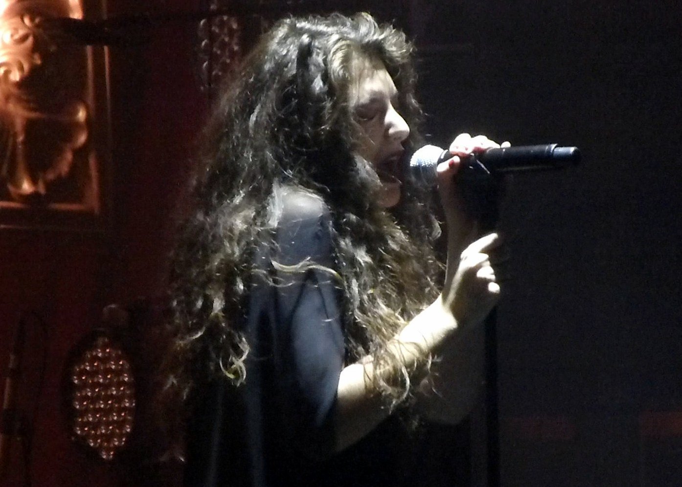 Royals by Lorde (Flickr: Lorde 15, CC BY-SA 2.0)