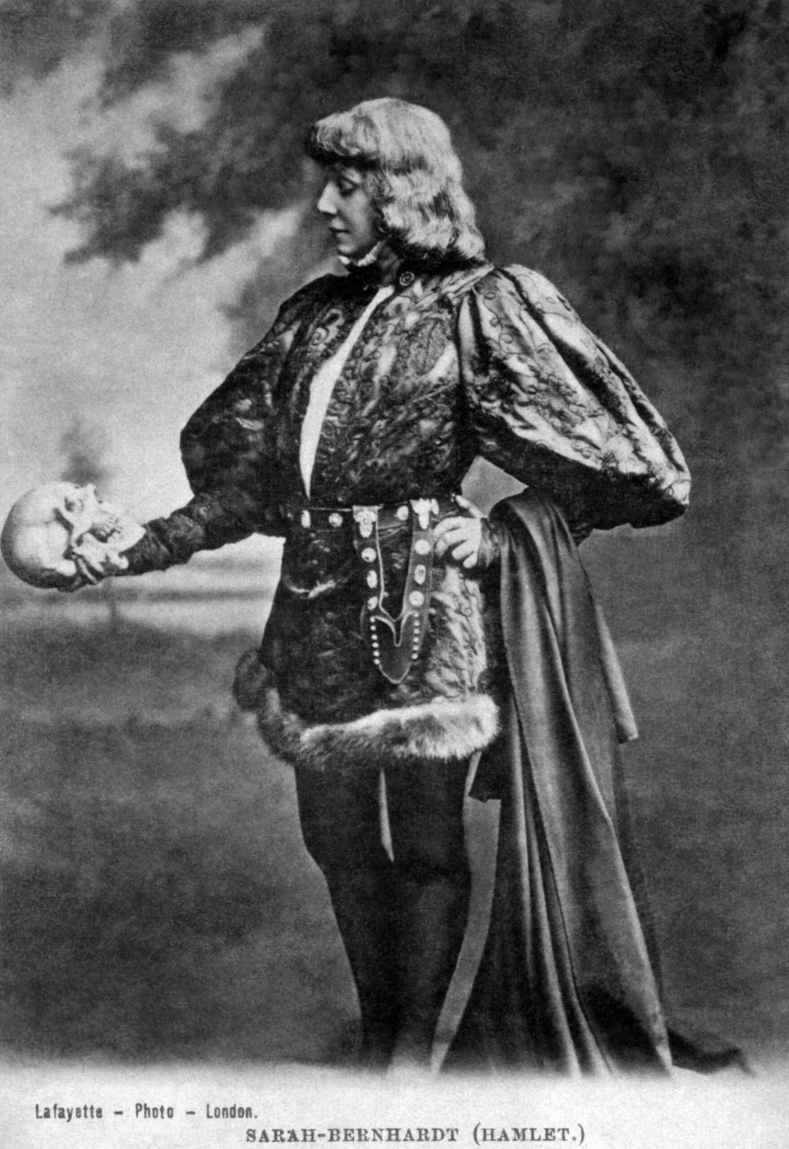 Hamlet from Shakespeare's Hamlet (This image  is available from the United States Library of Congress's Prints and Photographs division under the digital ID cph.3g06529.This tag does not indicate the copyright status of the attached work. A normal copyright tag is still required. See Commons:Licensing., Public domain)