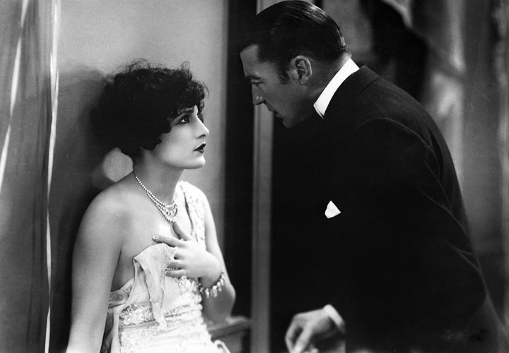 Legacy Over Statuettes (By Famous-Players-Lasky-Paramount studios, Josef von Sternberg, Public domain)