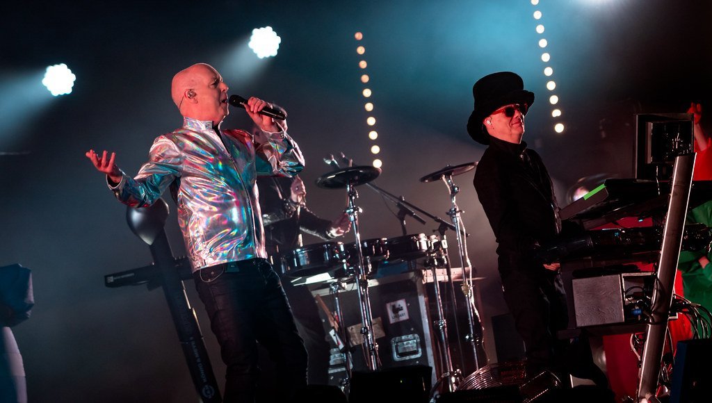 Status Quo - Dog of Two Head (1971) (Raph_PH, Flickr, CC BY 2.0)