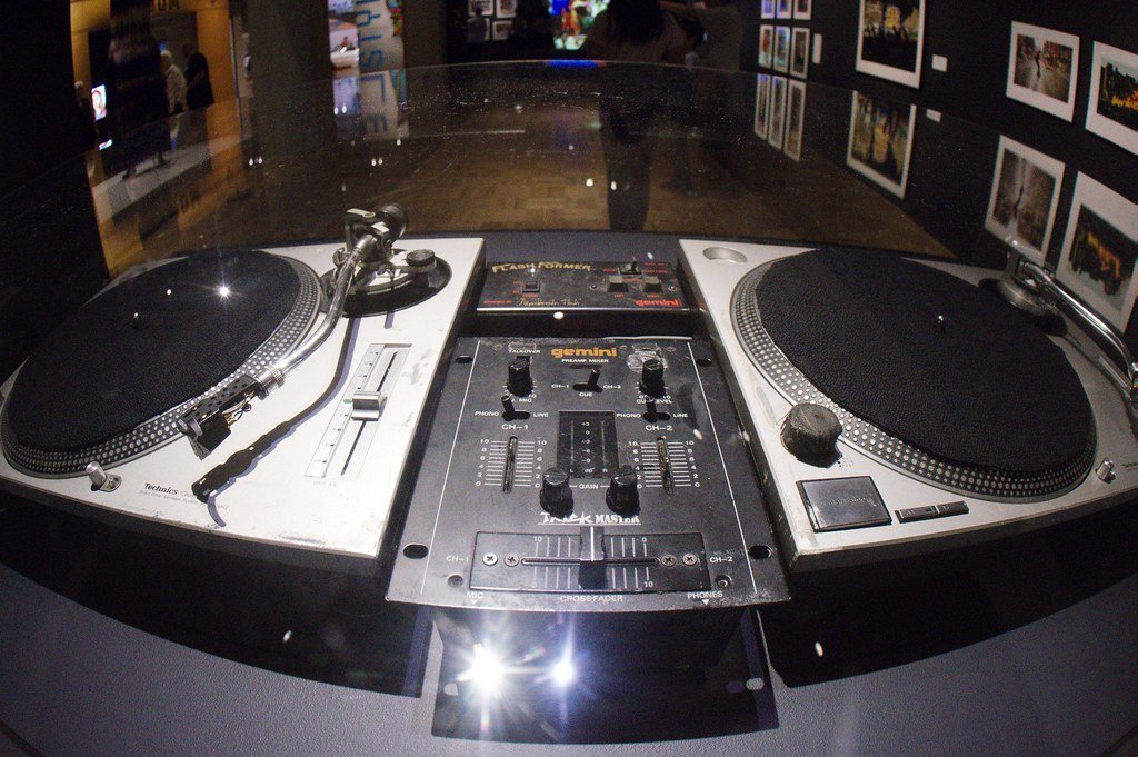 Sylvia Robinson (mliu92, Flickr, CC BY-SA 2.0)