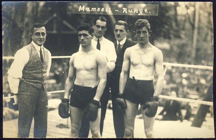 Robert De Niro in Raging Bull (ebay, delcampe ..., CC BY 3.0)