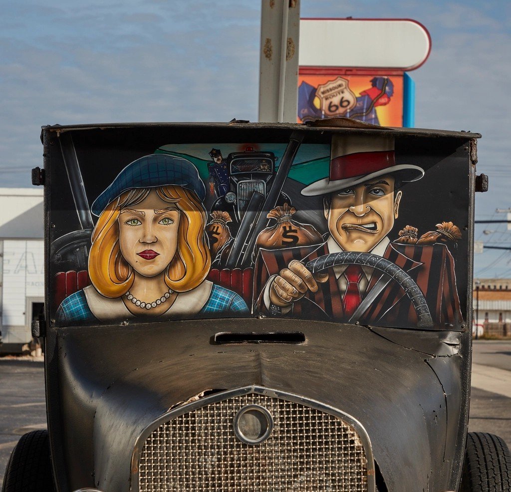 The Legend of Bonnie and Clyde by Merle Haggard (Image Credits: Rawpixel)