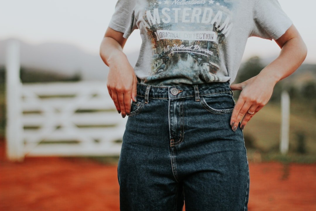 Mom Jeans (Image Credits: Unsplash)