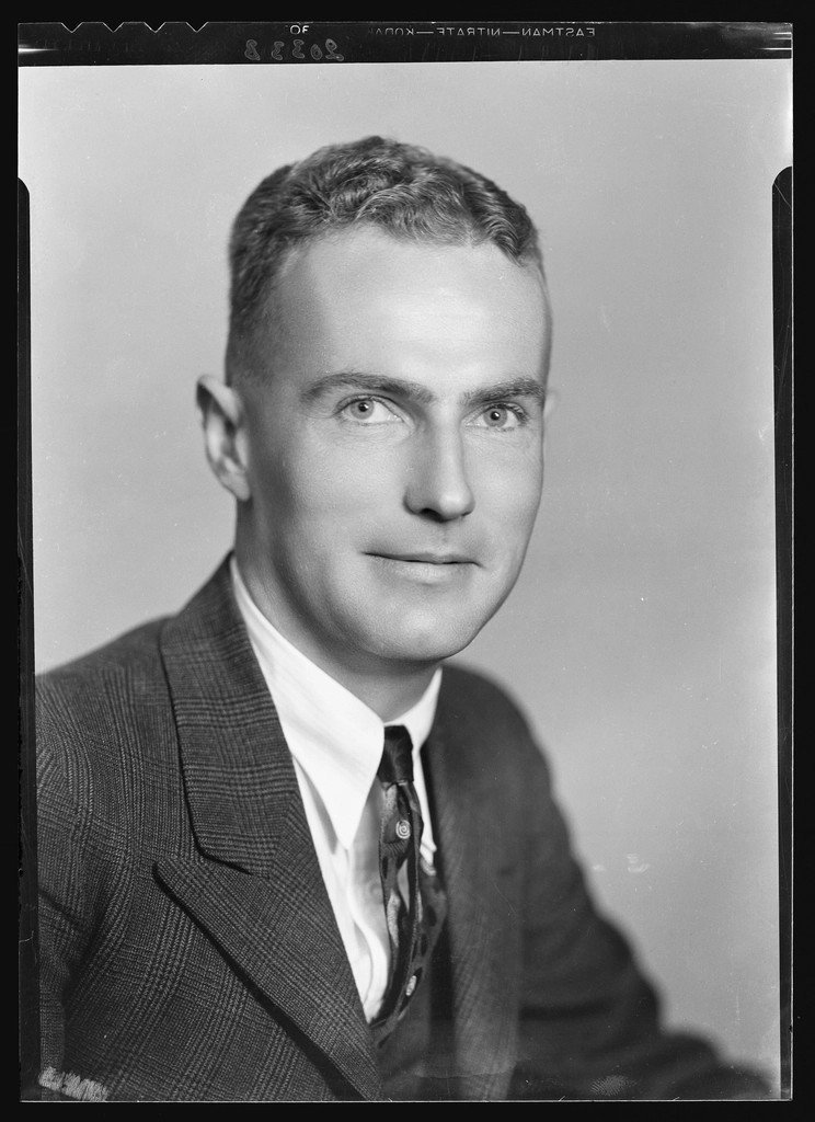 10. Microwave Effect by Percy Spencer (1945) (Image Credits: Rawpixel)