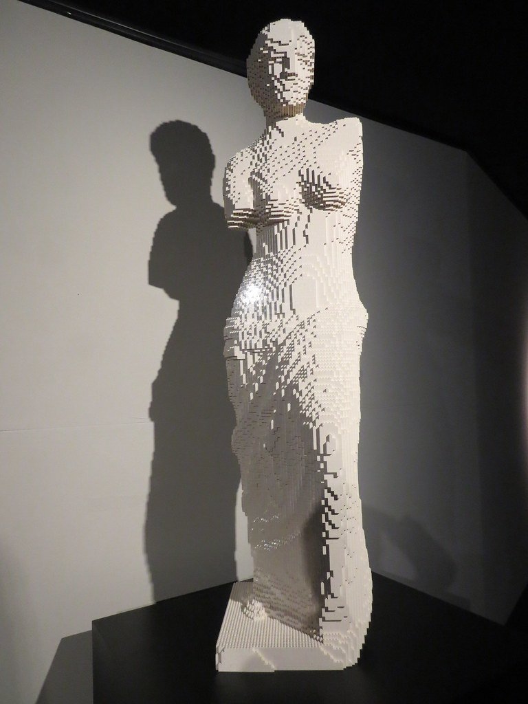 Venus de Milo (Simone Ramella, Flickr, CC BY 2.0)