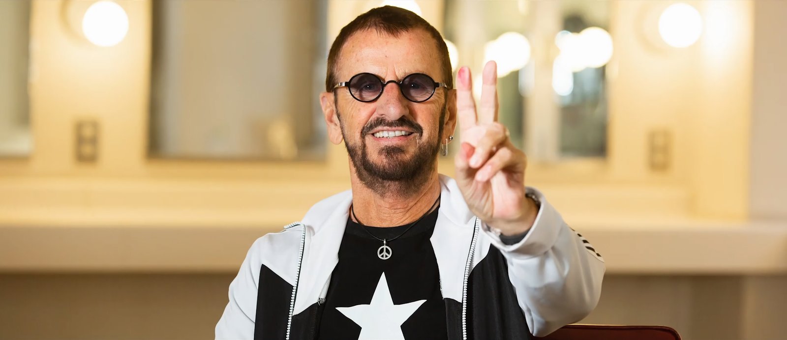 #7 – "You're Sixteen" – Johnny Burnette (1960) / Ringo Starr (1973) (By dearMoon, CC BY 3.0)