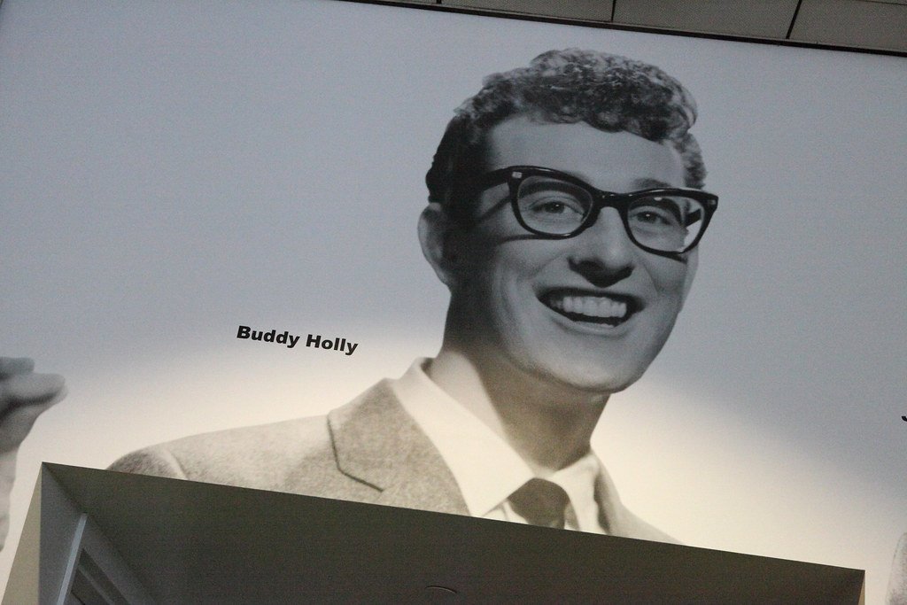 #22 – "Rave On" – Buddy Holly (1958) (Sam Howzit, Flickr, CC BY 2.0)