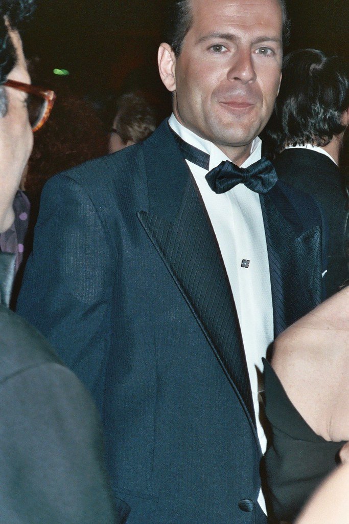 Moonlighting (Alan Light, Flickr, CC BY 2.0)