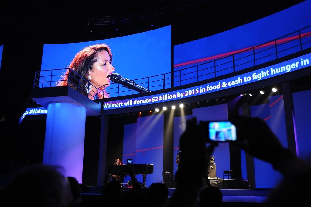 Empire State of Mind by Jay-Z & Alicia Keys (2009) (Walmart Corporate, Flickr, CC BY 2.0)