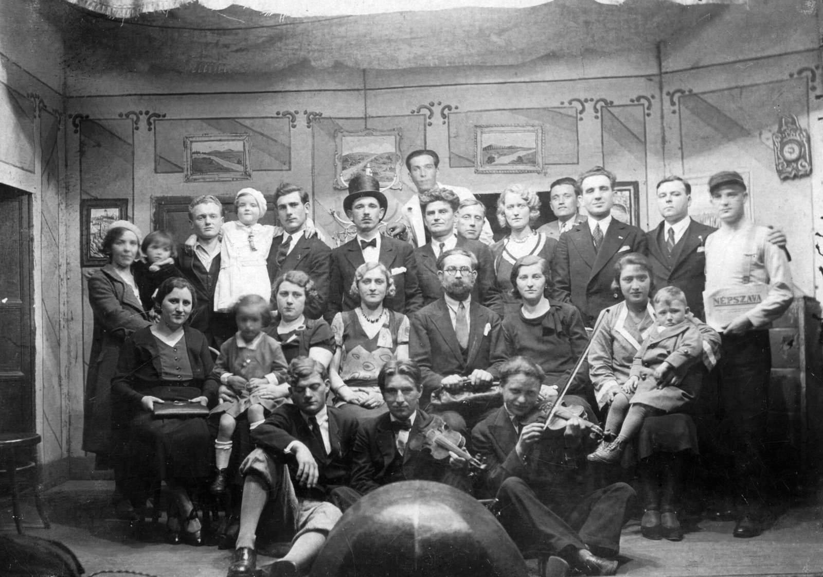 Cabaret (1966) (By FOTO:Fortepan  -  ID 26322: Adományozó/Donor: Angyalföldi Helytörténeti Gyűjtemény. archive copy at the Wayback Machine, CC BY-SA 3.0)