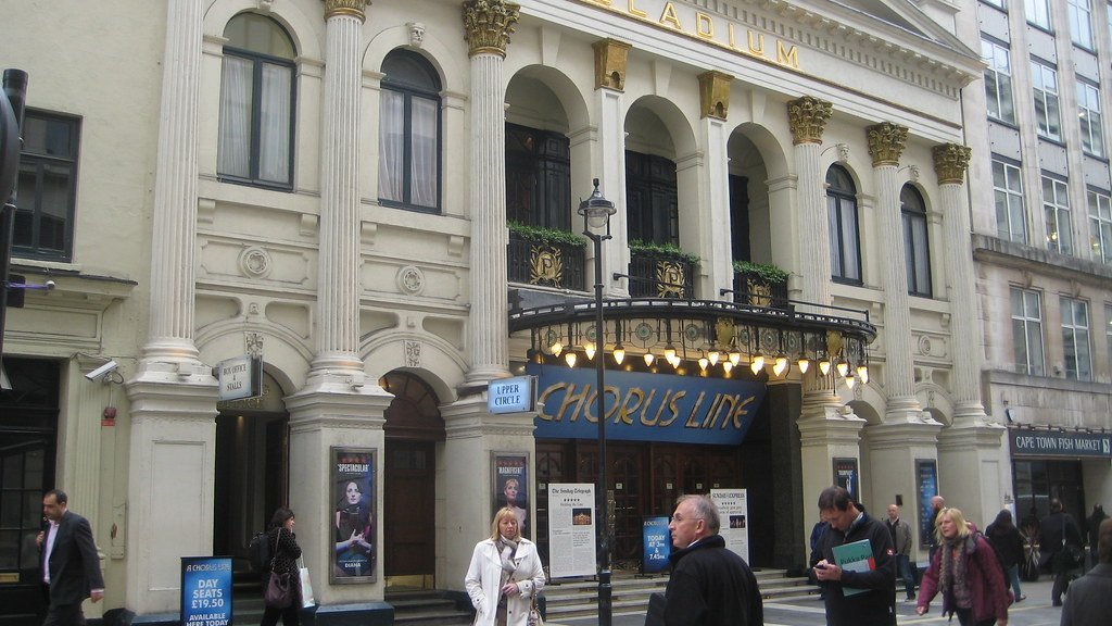 A Chorus Line (1975) (AndyRobertsMusicIOW, Flickr, CC BY 2.0)