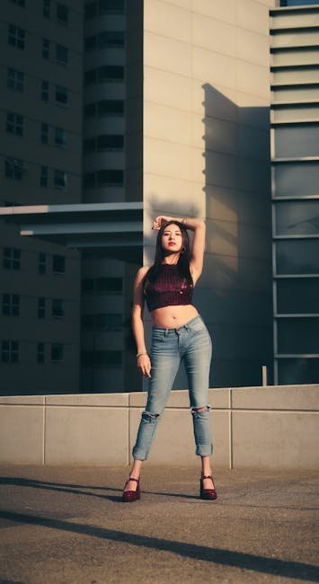 Low-Rise Bootleg Jeans (Image Credits: Pexels)