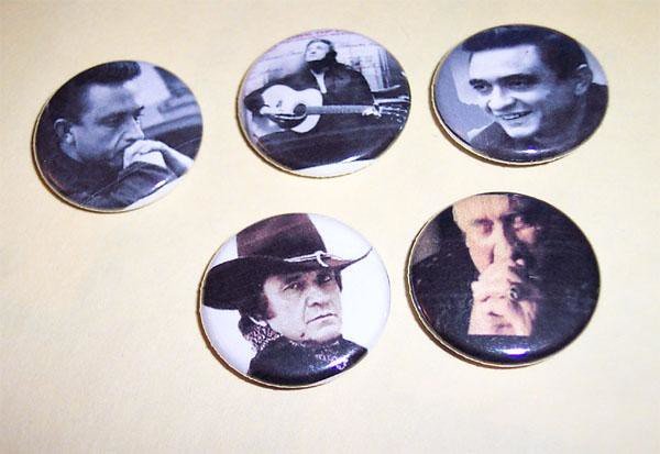 Hurt by Johnny Cash (Mr. JuJu Bean, Flickr, CC BY 2.0)