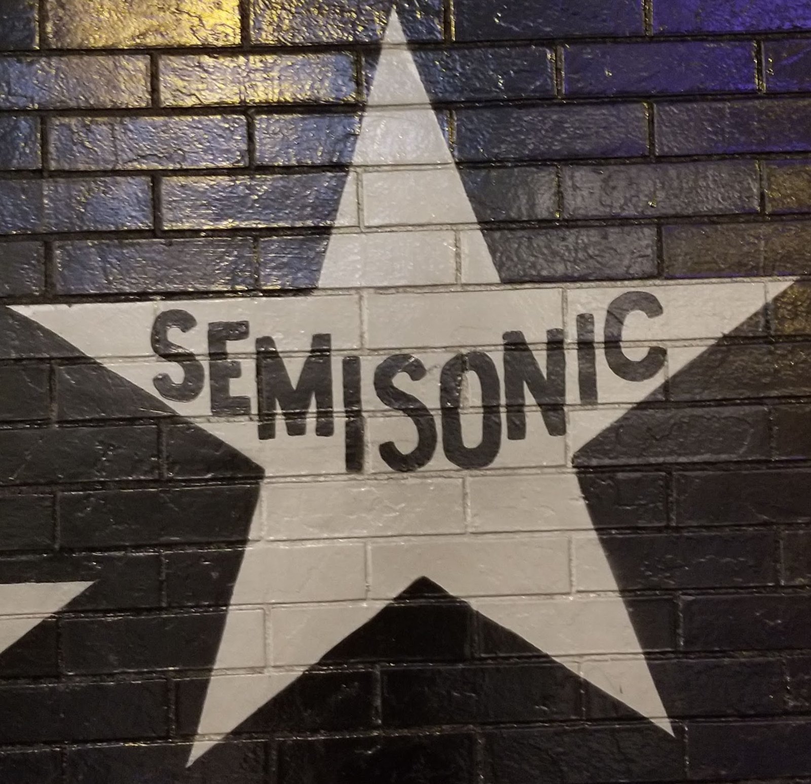"Closing Time" by Semisonic (By Christopher Bahn, CC BY-SA 4.0)