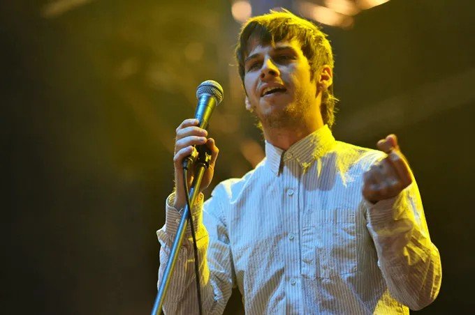 Pumped Up Kicks by Foster the People (Foster The People @ Esplande Park (23/7/2011), CC BY 2.0)