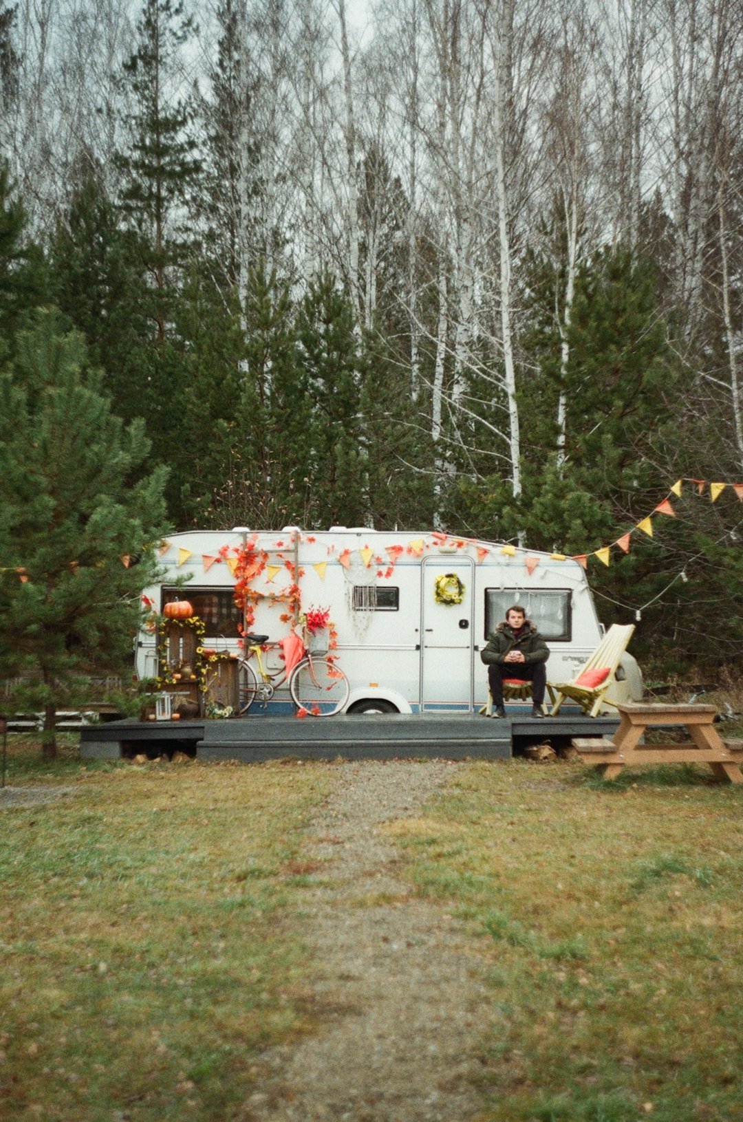 1990s-2000s: RV Integration and Gear Upgrades (Image Credits: Unsplash)