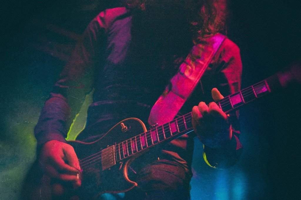 Why Deep Cuts Define True Fans (Image Credits: Rawpixel)