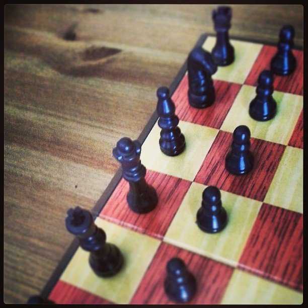 Chess (burnbless, Flickr, CC BY 2.0)
