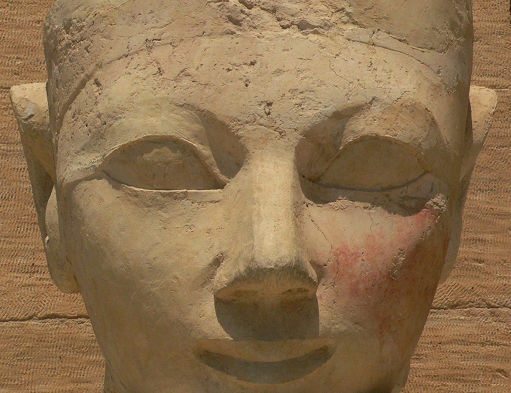 Cleopatra's Tomb (Alkan de Beaumont Chaglar, Flickr, CC BY-SA 2.0)