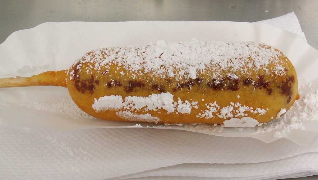 Fried Snickers (Amy Aletheia Cahill, Flickr, CC BY-SA 2.0)