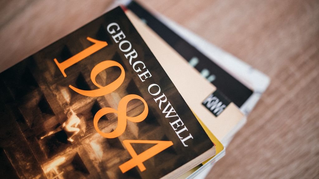 Reading Classic Literature Dramatically Expands Your View of Humanity