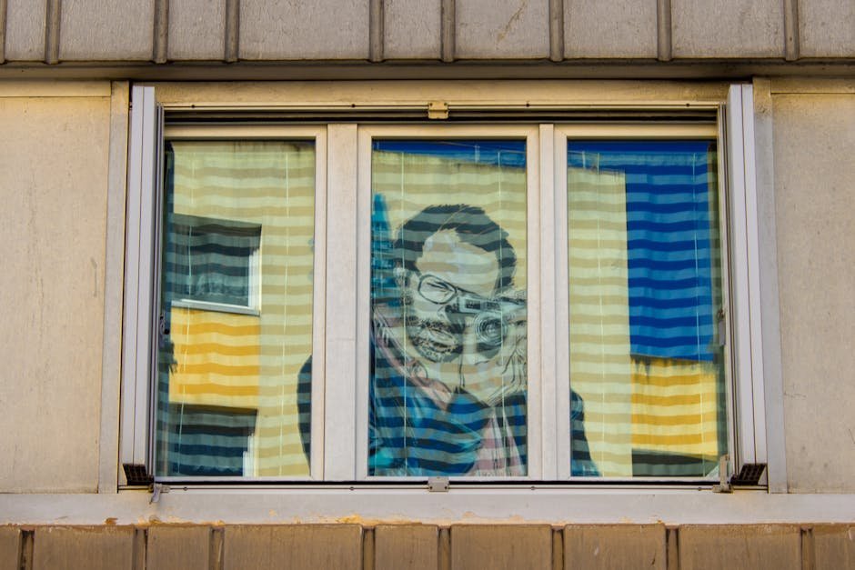 Rear Window (Image Credits: Pexels)