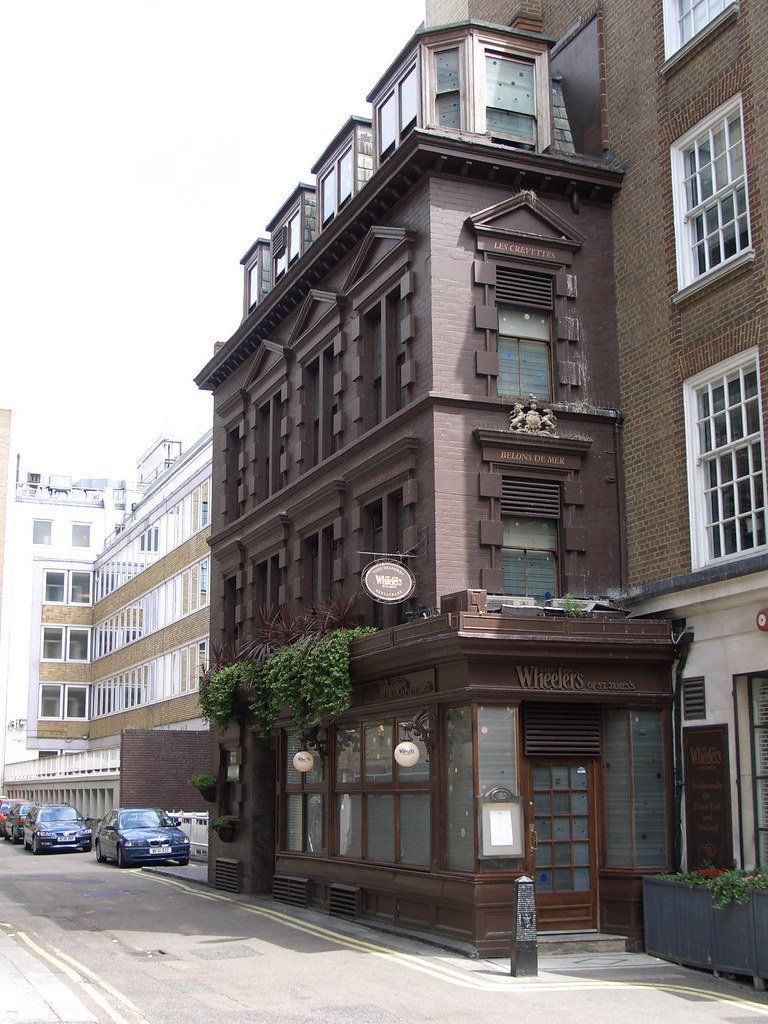 2. Deaths in Harry Nilsson's Flat (currybet, Flickr, CC BY-SA 2.0)