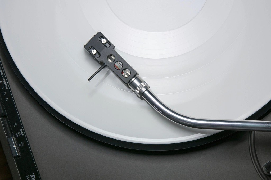 Why Vinyl Persists (Image Credits: Rawpixel)