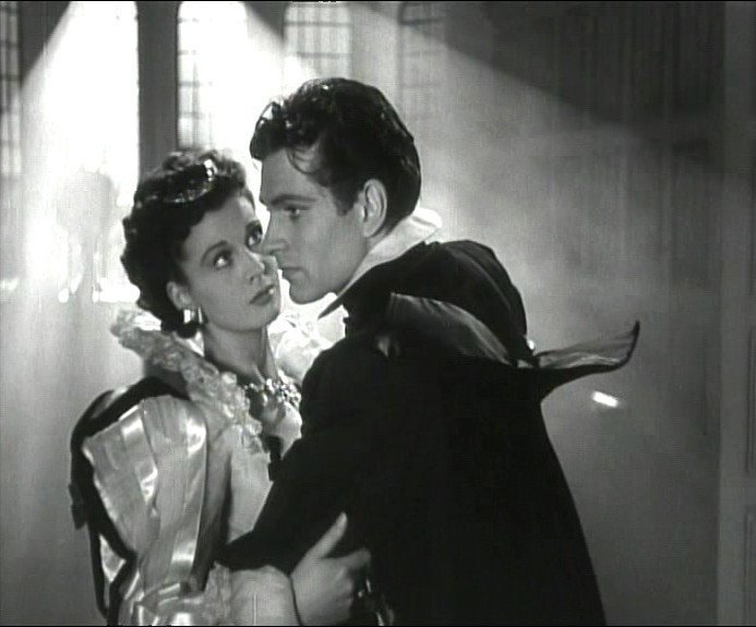 Vivien Leigh and Laurence Olivier (Tom McKinnon, Flickr, CC BY-SA 2.0)