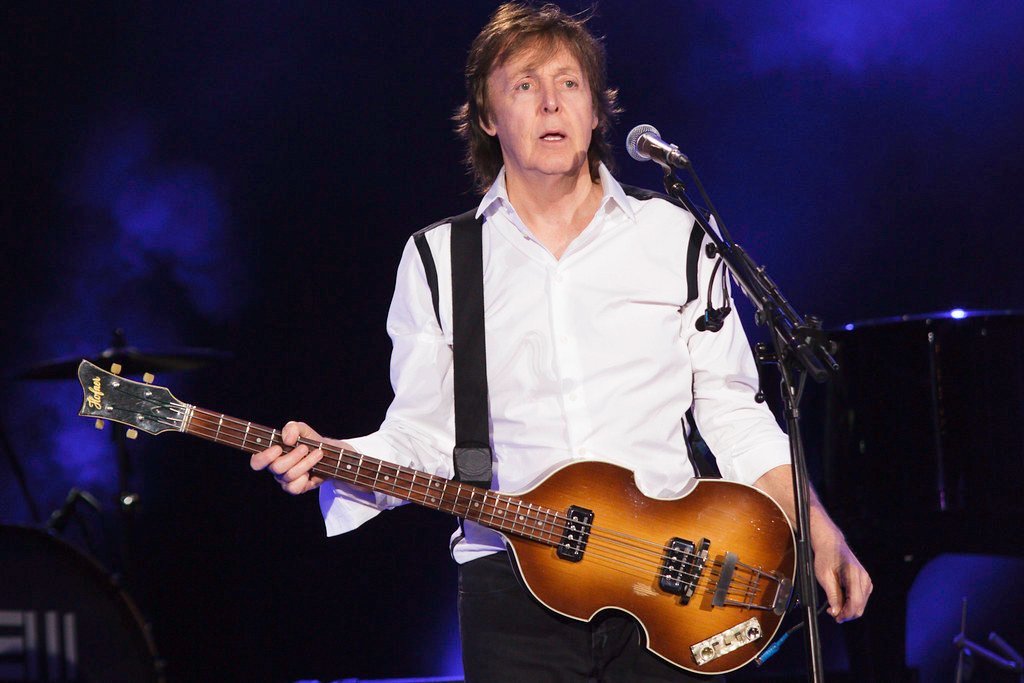 Paul McCartney - Tug of War: Ebony and Ivory (jikatu, Flickr, CC BY-SA 2.0)