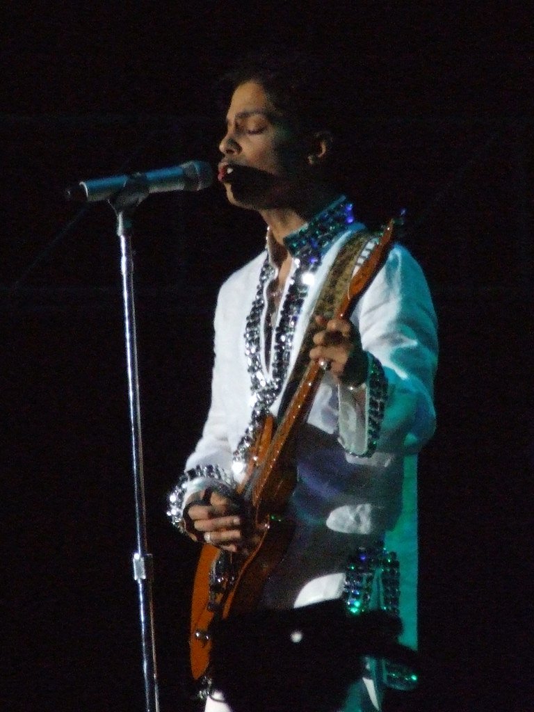 Prince and the Revolution - Purple Rain (Scott Penner, Flickr, CC BY-SA 2.0)