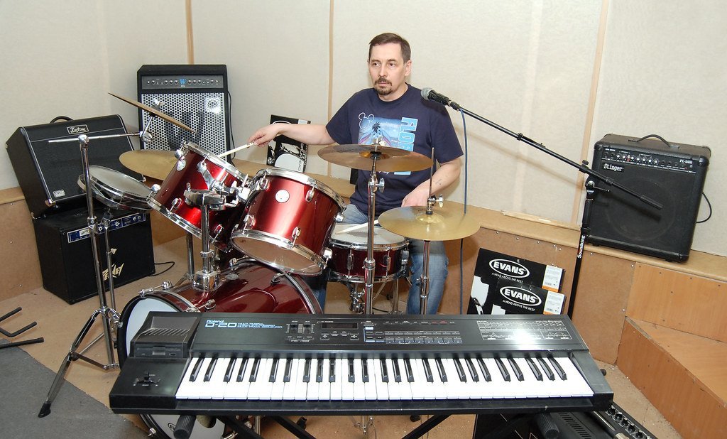 Hal Blaine: Drums Powering 60s Rock (Vladimir Morozov, Flickr, CC BY 2.0)