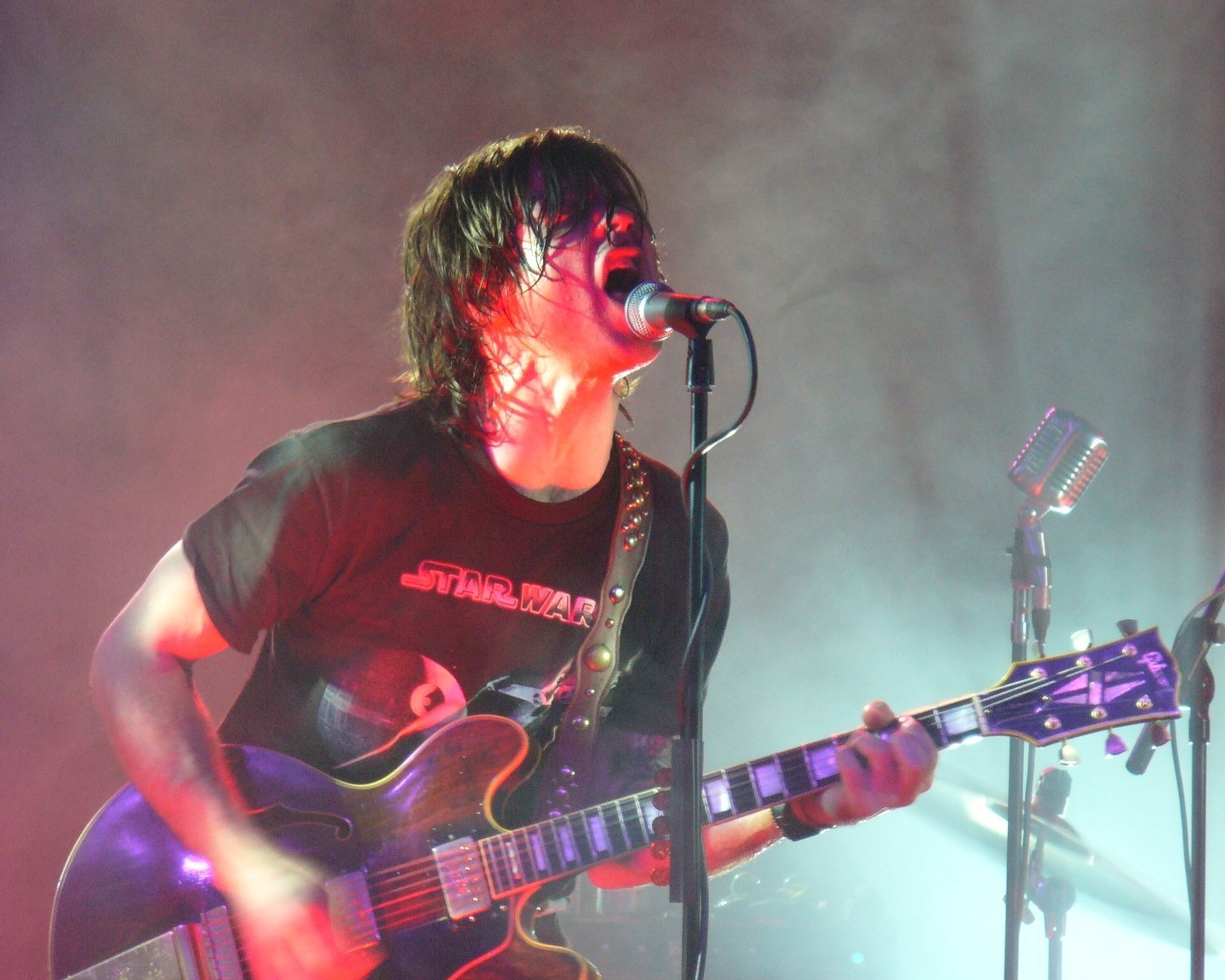 Ryan Adams (Originally uploaded to Flickr as Ryan Adams, CC BY 2.0)