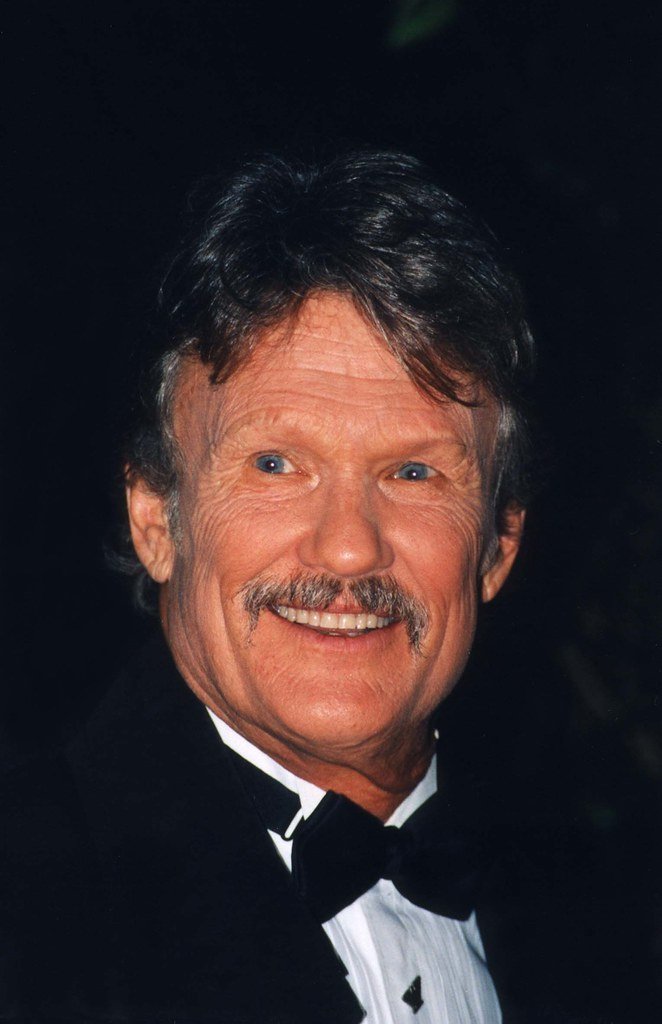 Kris Kristofferson (John Mathew Smith & www.celebrity-photos.com, Flickr, CC BY-SA 2.0)