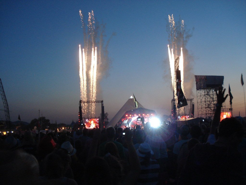 Beyoncé at Glastonbury, 2011 (FDWR, Flickr, CC BY 2.0)