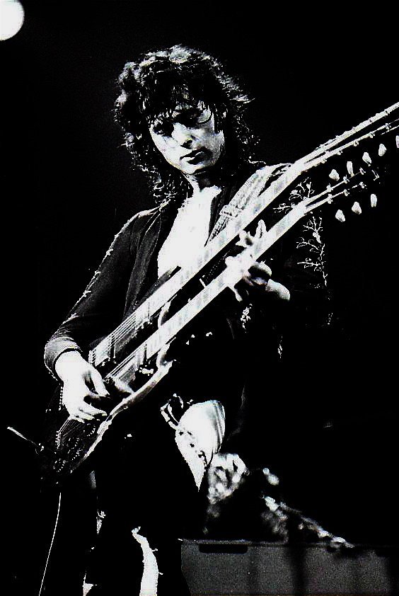 Jimmy Page Once Ran an Occult Bookshop (Dina Regine, Flickr, CC BY-SA 2.0)