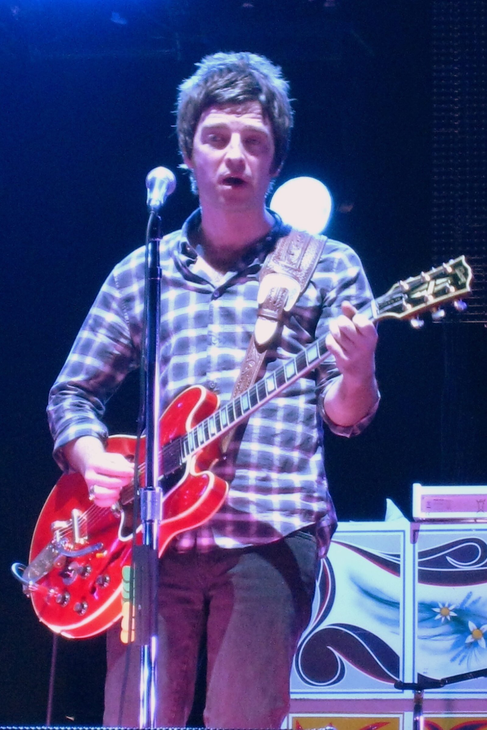 Wonderwall by Oasis (originally posted to Flickr as Oasis Concert - Noel Gallagher playing Champagne Supernova, CC BY 2.0)