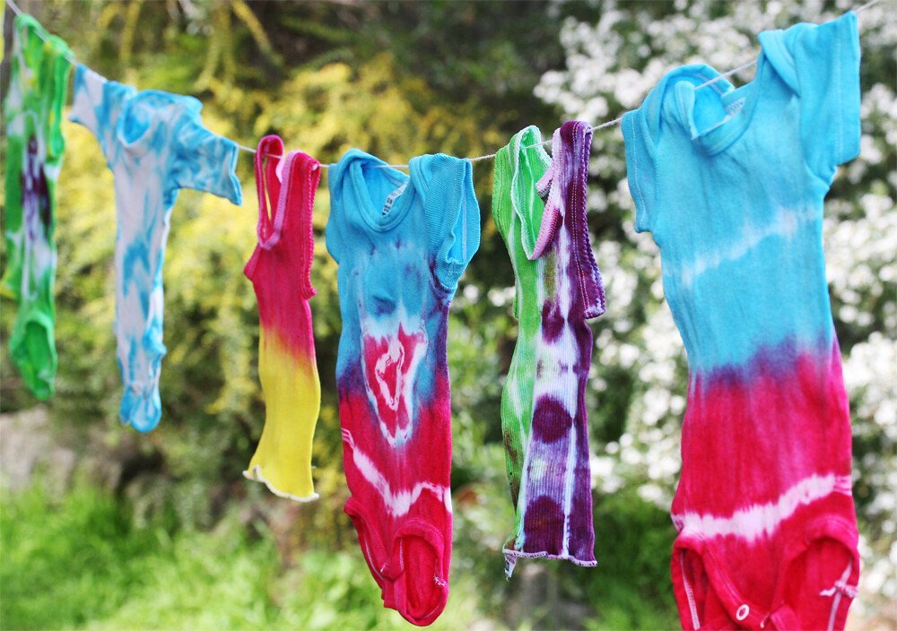 Tie Dye Patterns (penelope waits, Flickr, CC BY 2.0)